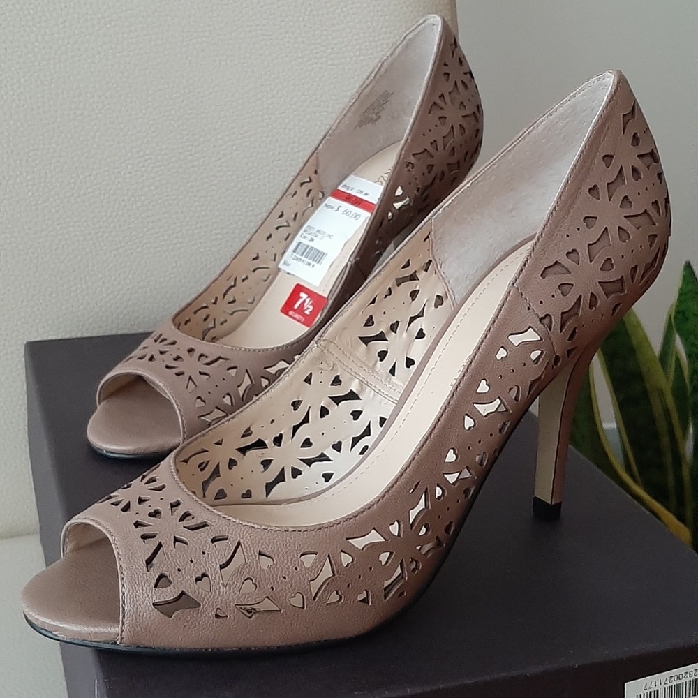 Enzo Angiolini Pumps